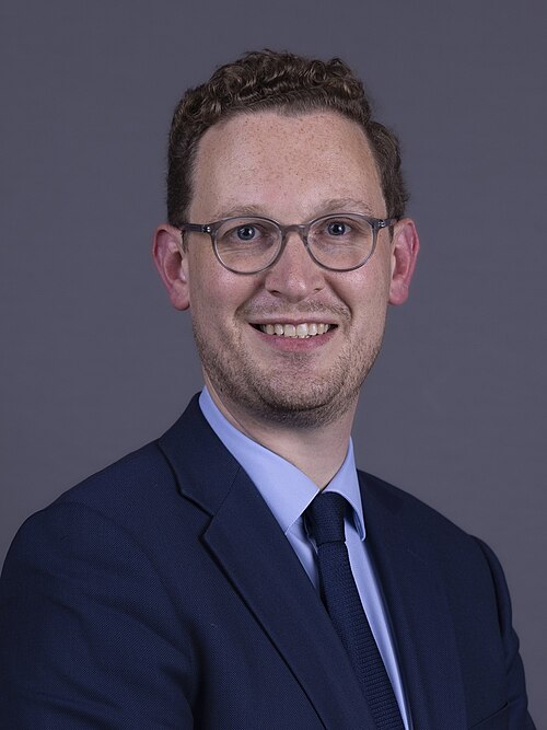 Portrait of Darren Jones